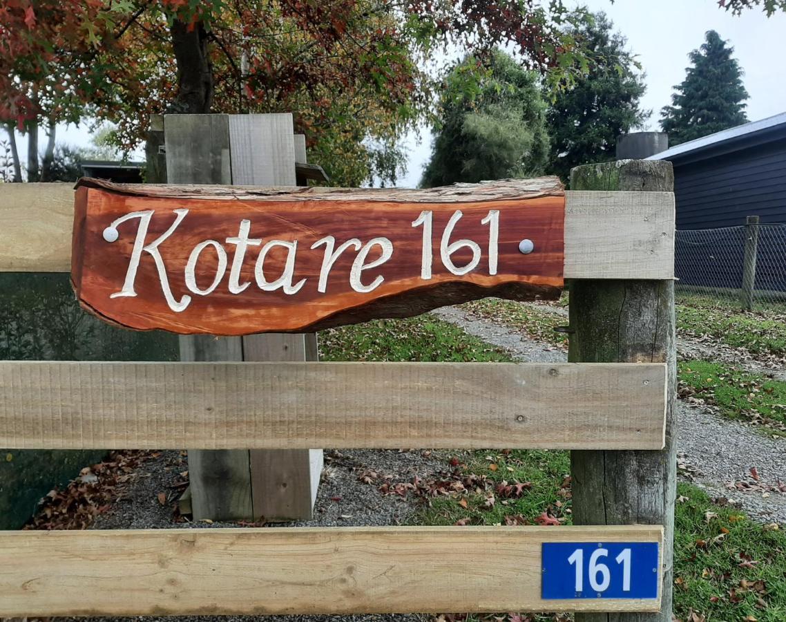 جيرالدين Kotare Bandb المظهر الخارجي الصورة